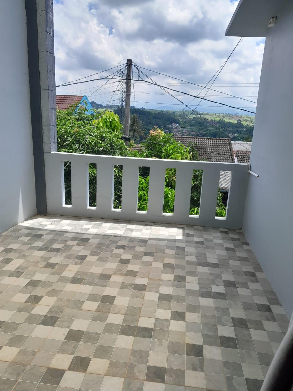 Foto Dijual Cepat Rumah 2 Lantai Full Furnished — Mutiara Bumi Metro, Parungkuda di Perumahan mutiara Bumi Metro (4)