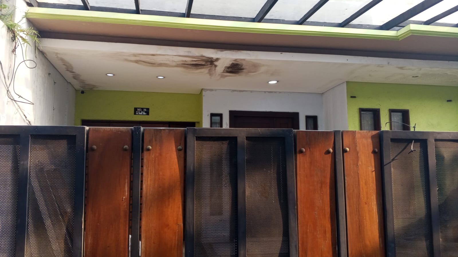 Foto Dijual Rumah 2 Lantai Kembangan Jakarta Barat – LT 199/LB 250, 6 KT, Strategis Dekat Tol — Kembagan Garasi