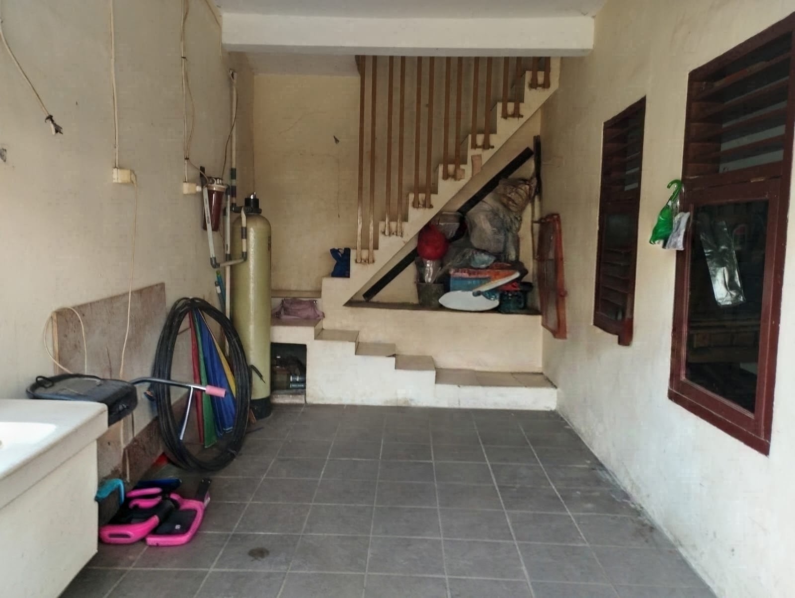 Foto Dijual Rumah Kost Aktif 7 Kamar — Jati Padang, Pasar Minggu, Jakarta Selatan (SHM) — Dijual Rumah Jati Padang Pasar Minggu Jakarta Selatan Garasi